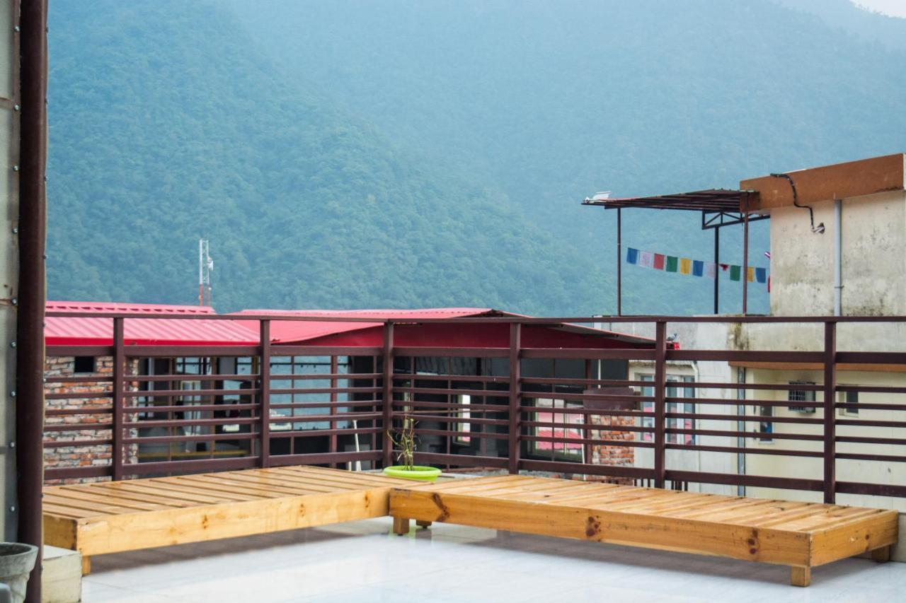 The Mountain View Albergue Rishīkesh Exterior foto